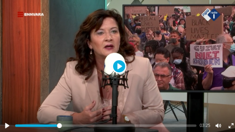 Demonstreren in coronatijd: 'Het kan veel creatiever dan samen op een pleintje’ - NPO De Nieuws BV