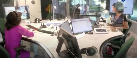 Hoe handhaaf je de 1,5 meter samenleving. Danielle Braun met prof. Paul van Lange en Margje Fikse in Dit is de Dag NPO Radio 1